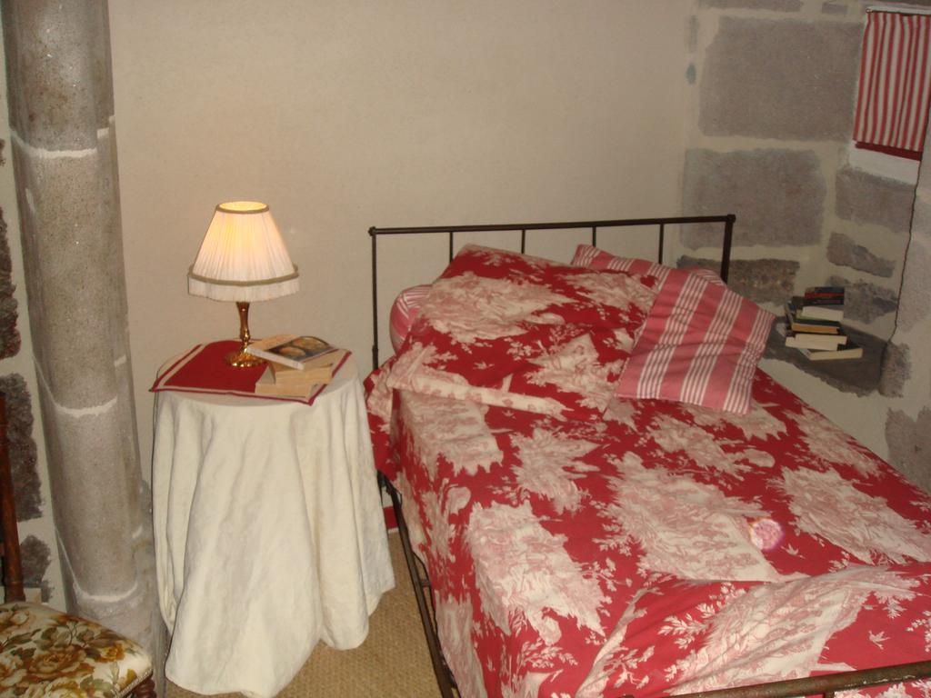 La Maison De Justine Murat (Cantal) Ngoại thất bức ảnh