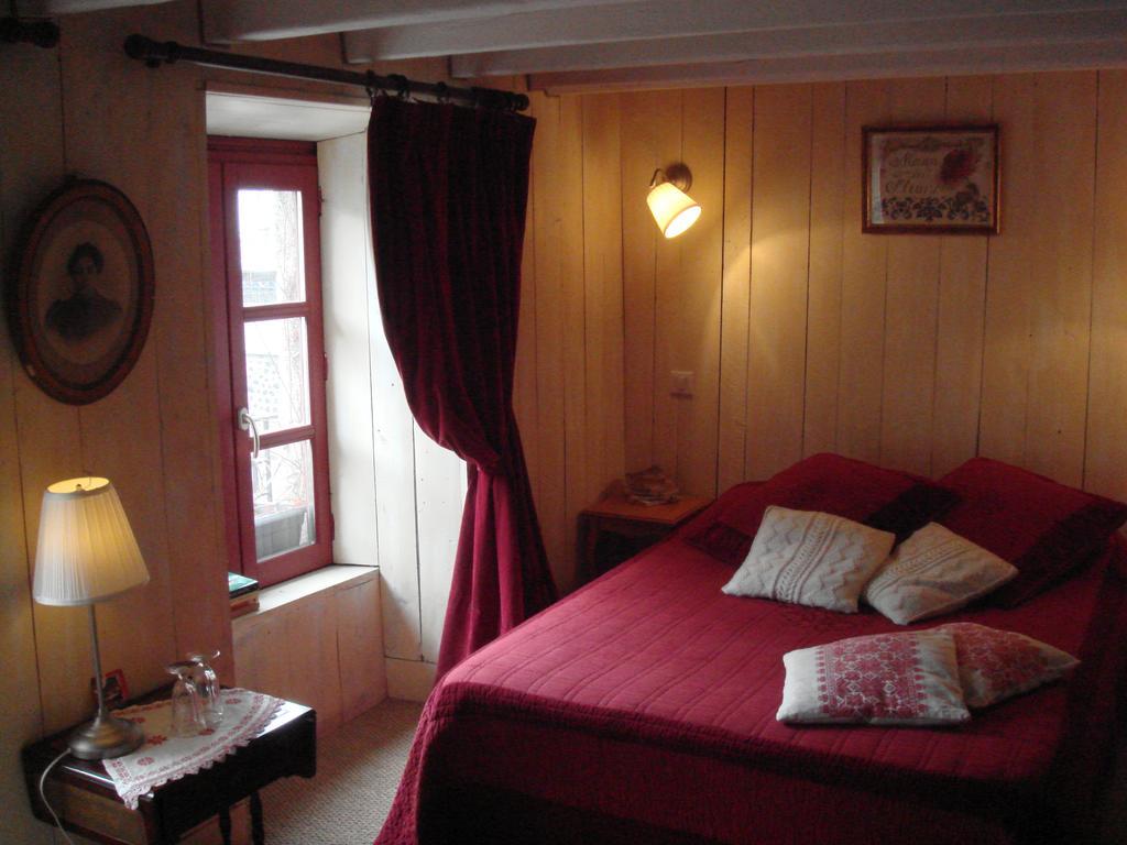 La Maison De Justine Murat (Cantal) Ngoại thất bức ảnh