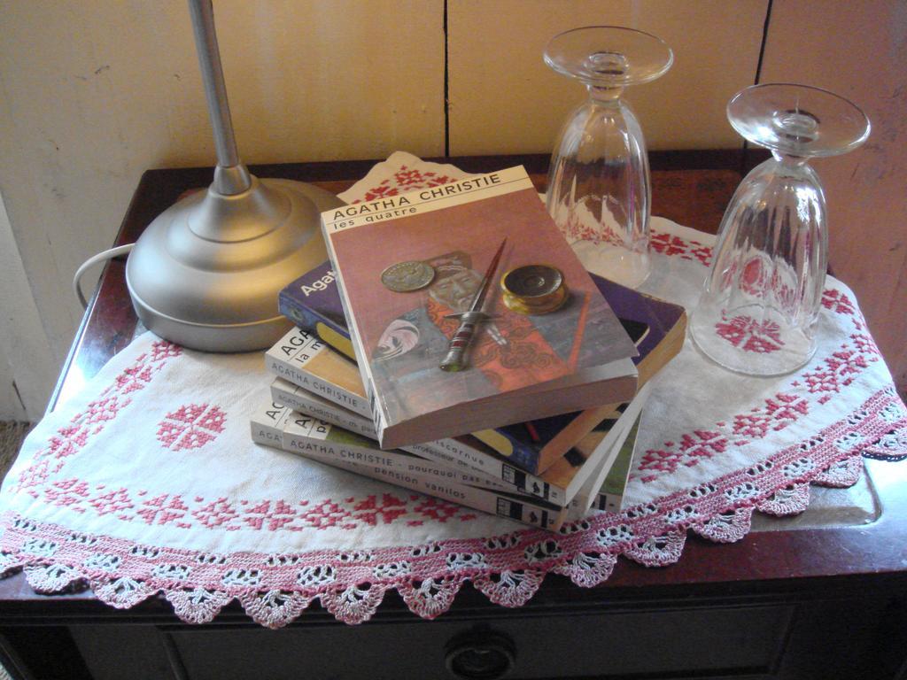 La Maison De Justine Murat (Cantal) Ngoại thất bức ảnh